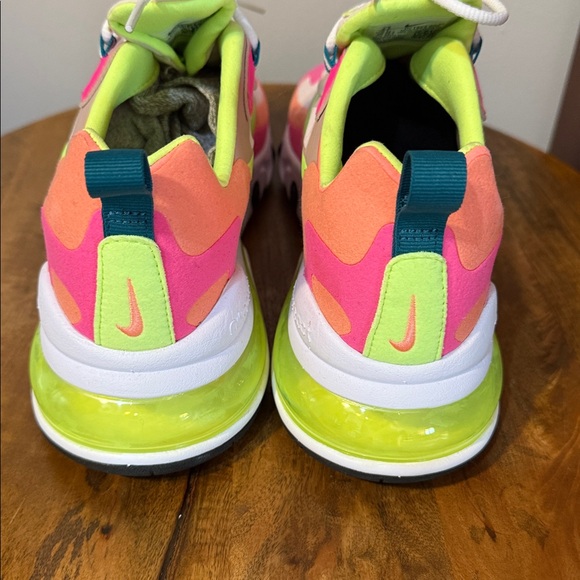 Nike Women’s Air Max 270 React - Picture 5 of 6